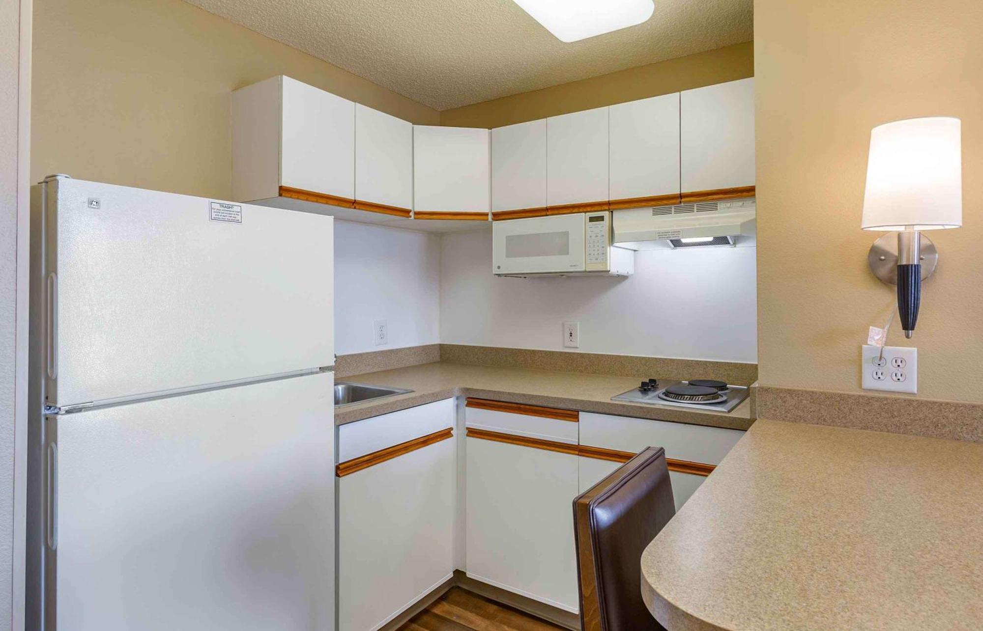 Extended Stay America Select Suites - Chicago - Westmont - Oak Brook Bagian luar foto