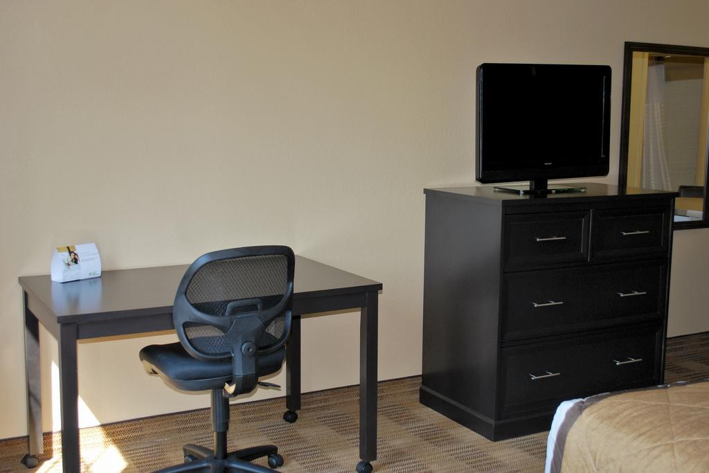 Extended Stay America Select Suites - Chicago - Westmont - Oak Brook Bagian luar foto