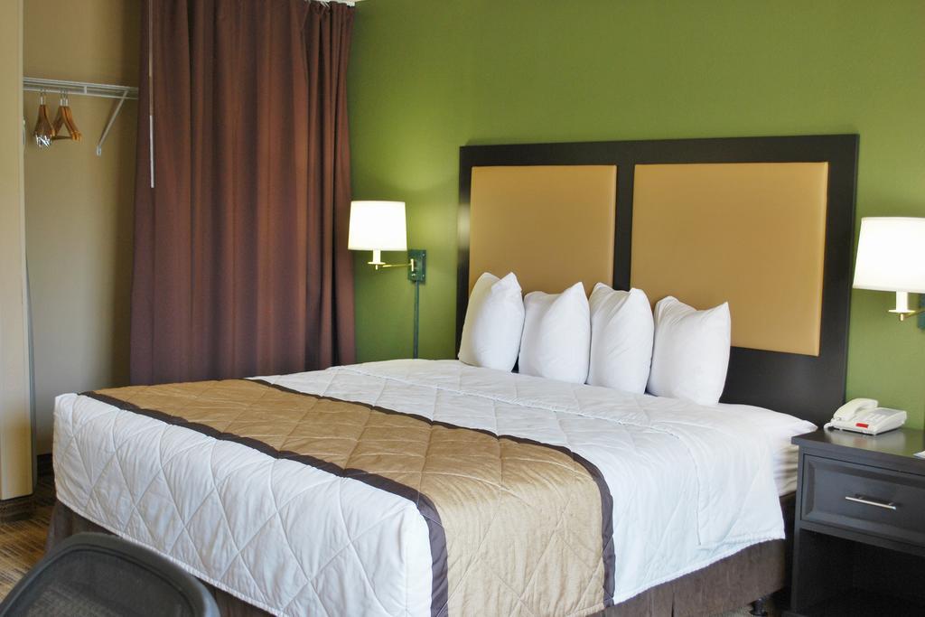 Extended Stay America Select Suites - Chicago - Westmont - Oak Brook Bagian luar foto