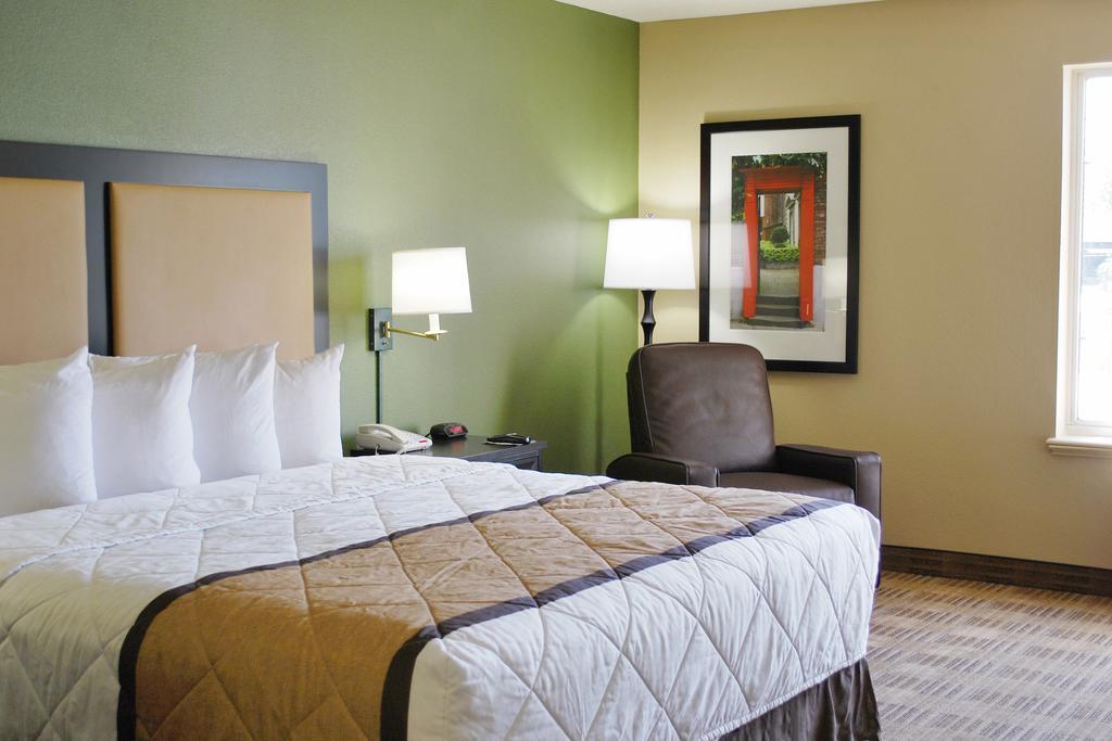 Extended Stay America Select Suites - Chicago - Westmont - Oak Brook Bagian luar foto