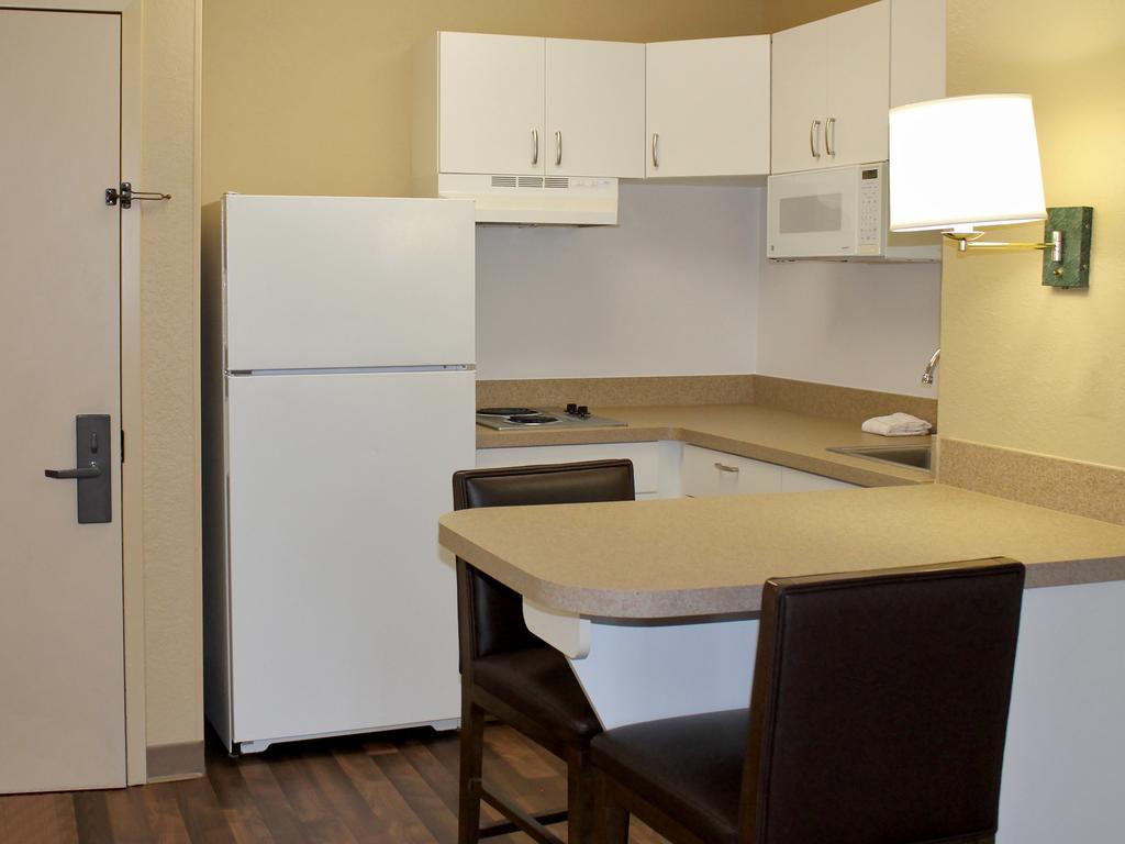 Extended Stay America Select Suites - Chicago - Westmont - Oak Brook Bagian luar foto