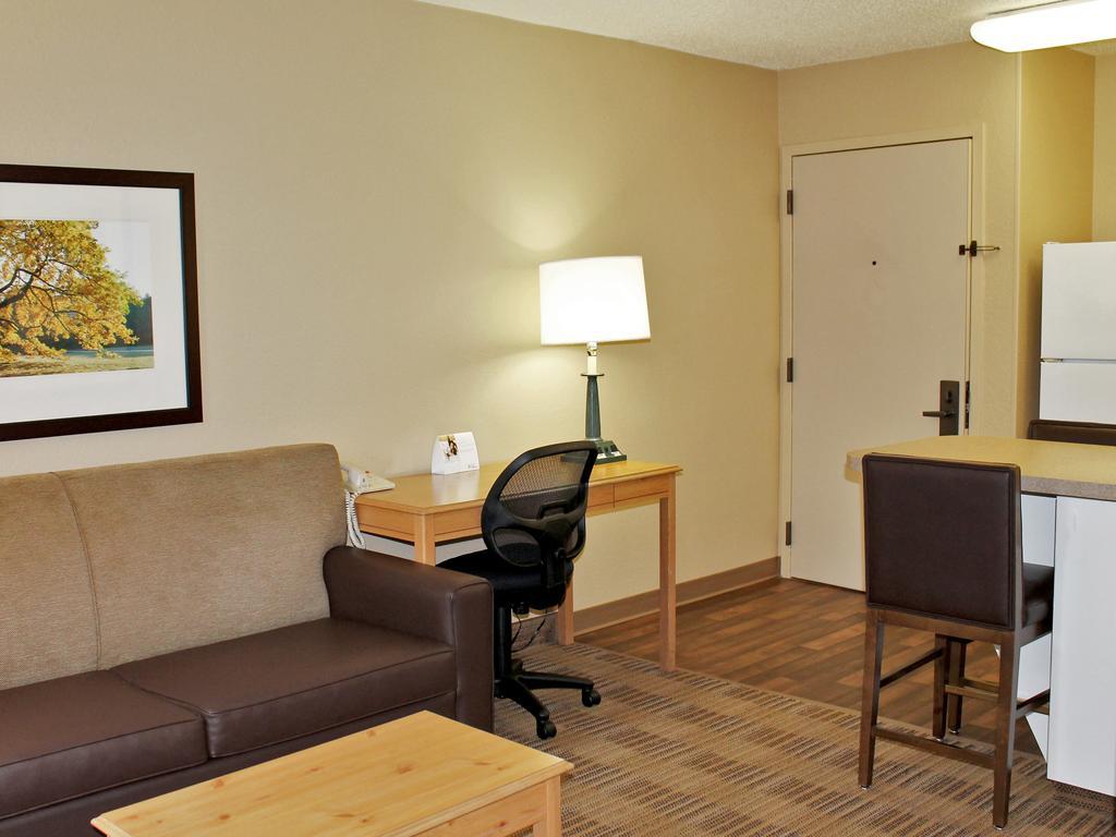 Extended Stay America Select Suites - Chicago - Westmont - Oak Brook Bagian luar foto